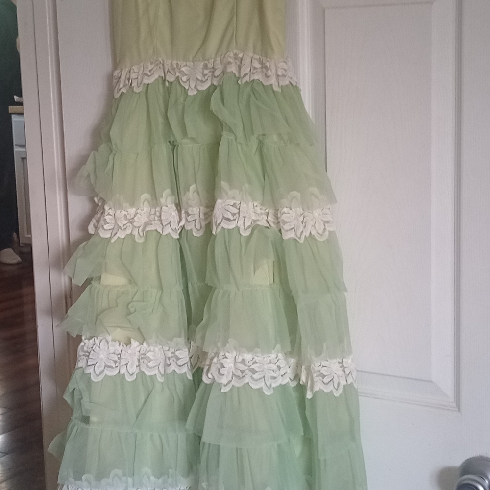 Elegant Green and White Vintage Dress Circa 1979-1980 - Picture 4 of 7